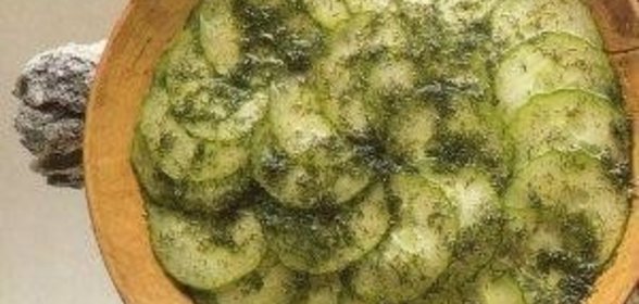 Салат из свежих огурцов по-шведски
