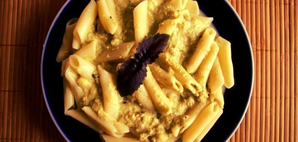 Пенне с нежным соусом из брокколи