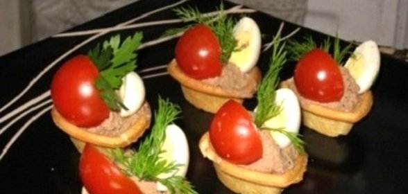 Тарталетки с куриной печенью