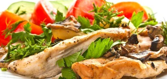 Жареная курица с грибами по‑тайски