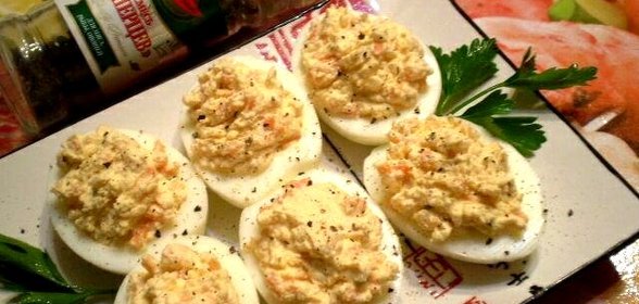 Яйца фаршированные морковью по-корейски