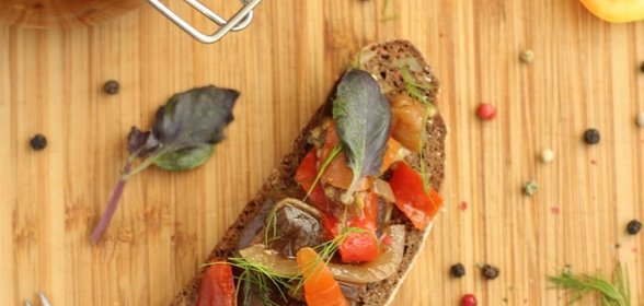 Баклажаны в томатном соусе на зиму