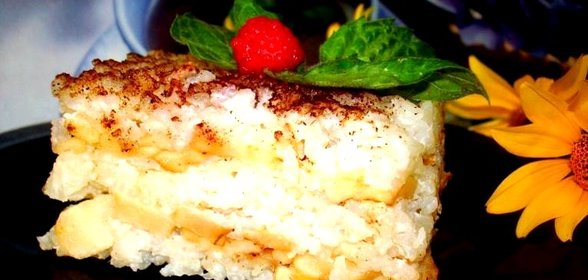Рисовая запеканка с яблоками