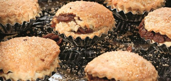 Пирожки с лимоном и изюмом