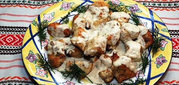Куриное филе под сливочным соусом