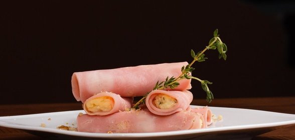 Рулетики из ветчины