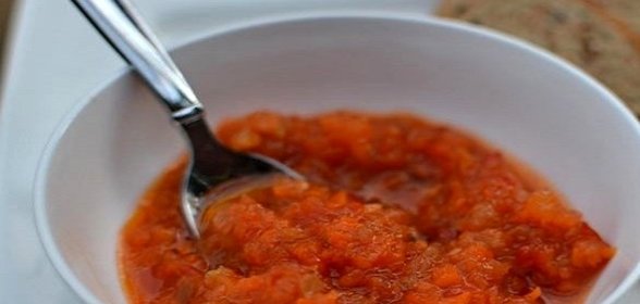 Аджика домашняя с яблоками
