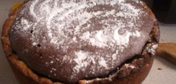 Пирог яблочный с черничным мусом