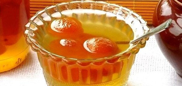 Варенье из абрикосов с ядрышками