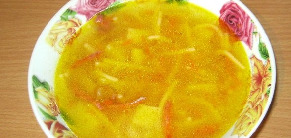 Суп с колбасой и вермишелью