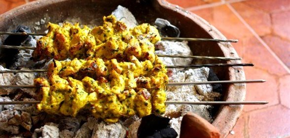 Куриные шашлыки в йогуртовом маринаде с карри