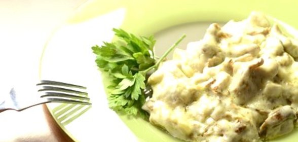 Курица с лисичками