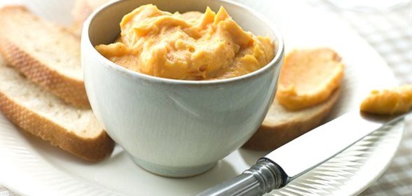 Гренки с сырным соусом по‑английски (Welsh rarebit)