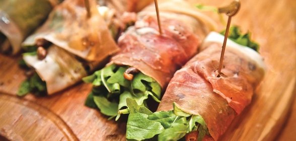 Роллы из пармской ветчины