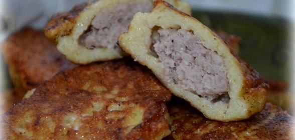 Картофельные драники с мясной начинкой
