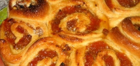 Пирог с абрикосовым вареньем