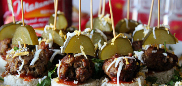 Канапе с фрикадельками