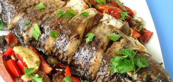 Речная рыба, запеченная в духовке