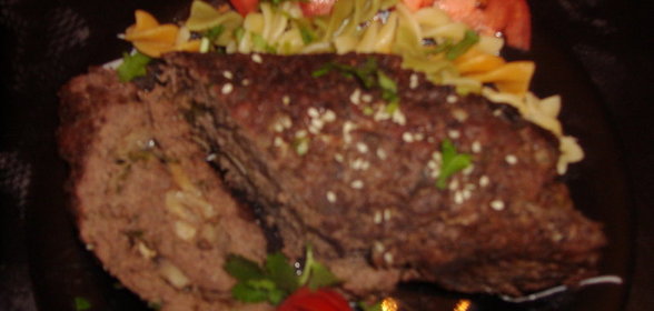 Рулет мясной с грибами