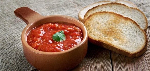 Аджика с яблоками по-киевски