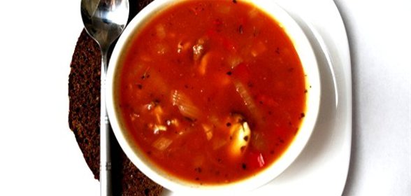 Томатный суп из морепродуктов