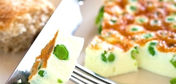 Мятный омлет с зеленым горошком