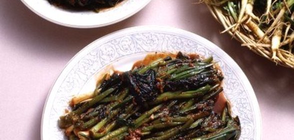 Маринованная черемша в японско-корейских специях