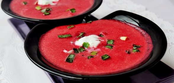 Суп-пюре из свеклы с апельсином и замороженным йогуртом