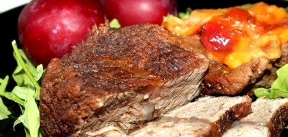 Говядина со сливами