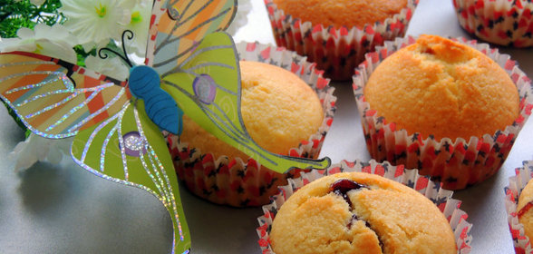 Нежные маффины с джемом