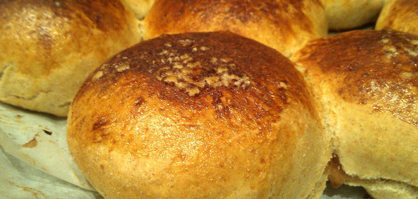 Булочки с яблочным повидлом и корицей