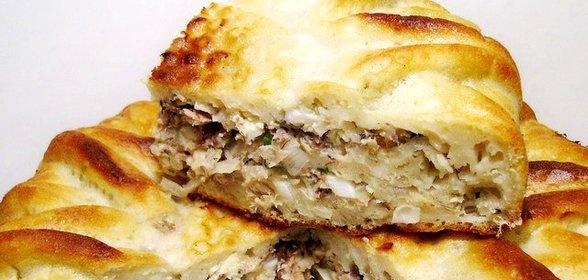 Заливной пирог с консервированной рыбой