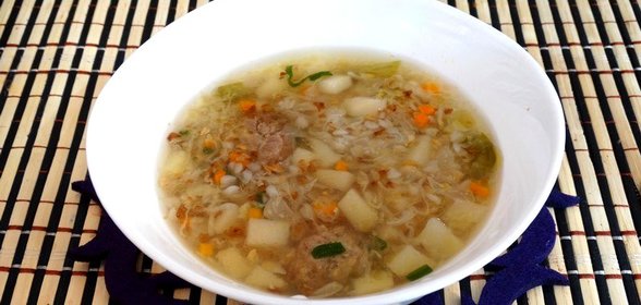 Гречневый суп с молодой капустой