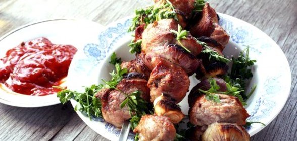 Шашлыки из баранины в гранатовом маринаде