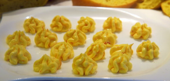 Шафрановое сливочное масло „Золото востока