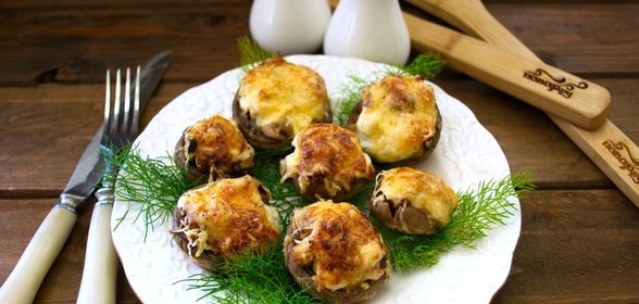 Начиненные грибы в духовке