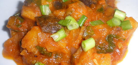 Карри из картофеля и баклажанов