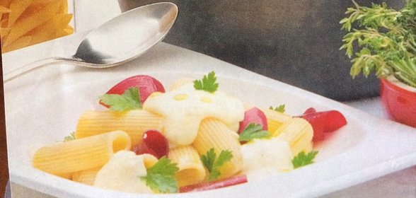 Паста с сыром, свеклой и трюфельным маслом