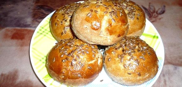 Булочки ржаные с луком