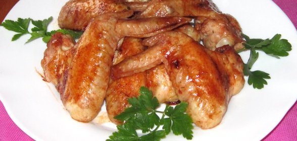 Куриные крылышки в маринаде с соевым соусом