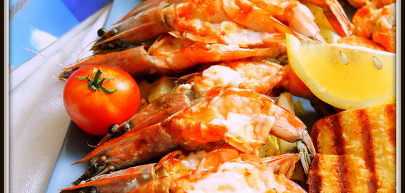 Креветки на гриле, с жареным сыром и картофелем фри. Путешествуем по Кипру