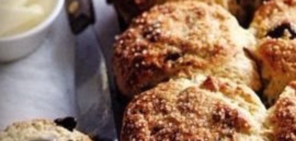 Гренки-палочки с ветчиной и яйцом