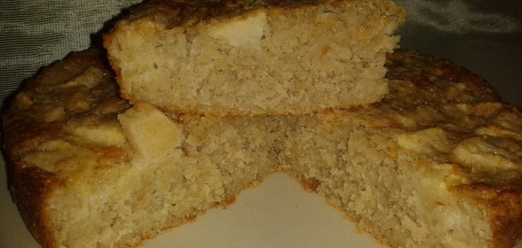 Пирог манно-овсяный с джемом и яблоком