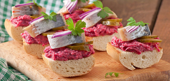 Канапе с селедкой