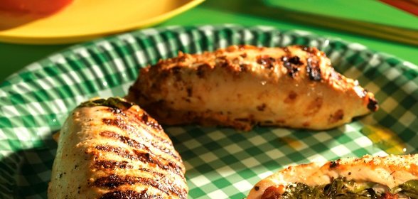 Курица с ветчиной и базиликом