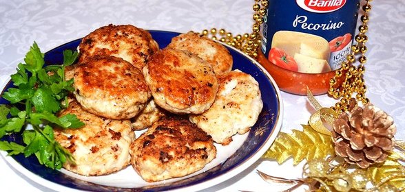 Домашние котлеты со сливками и маслом