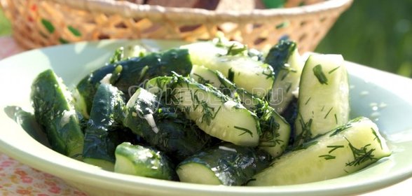 Быстрые малосольные огурцы в пакете