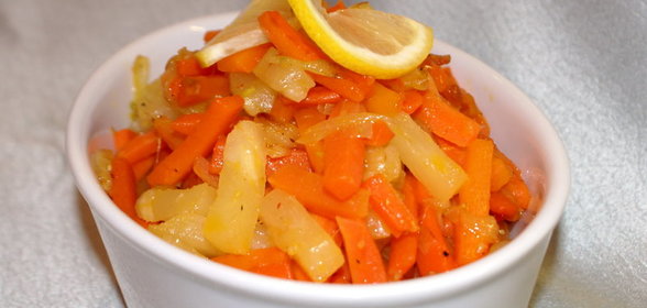 Пикантная закуска из моркови с ананасами