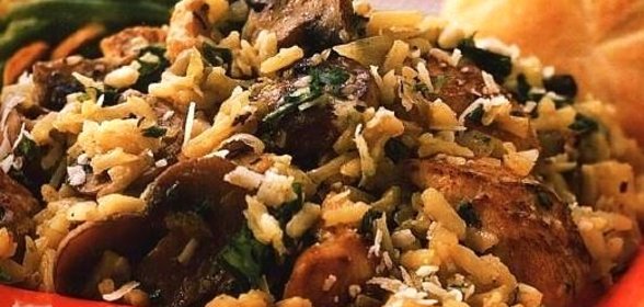 Плов с курицей и грибами