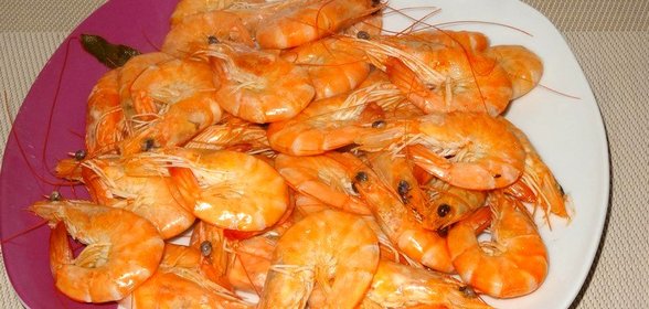 Вареные королевские креветки